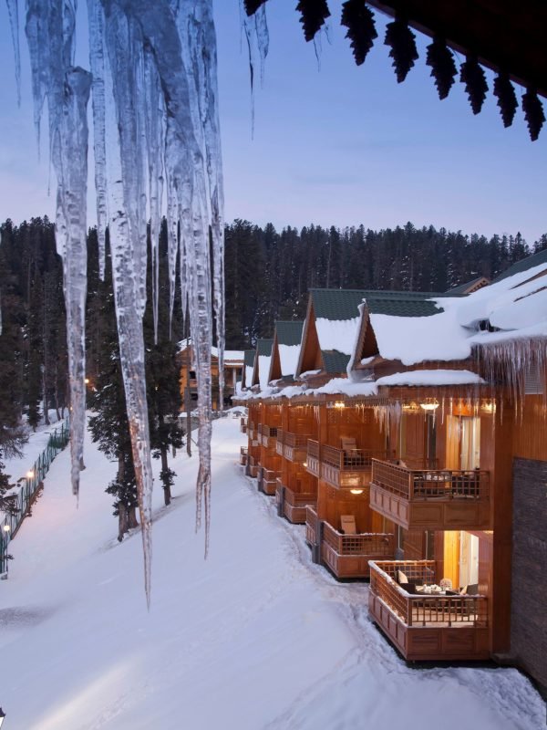 snow20from20balcony-20Khyber20Resort20Spa,Gulmarg